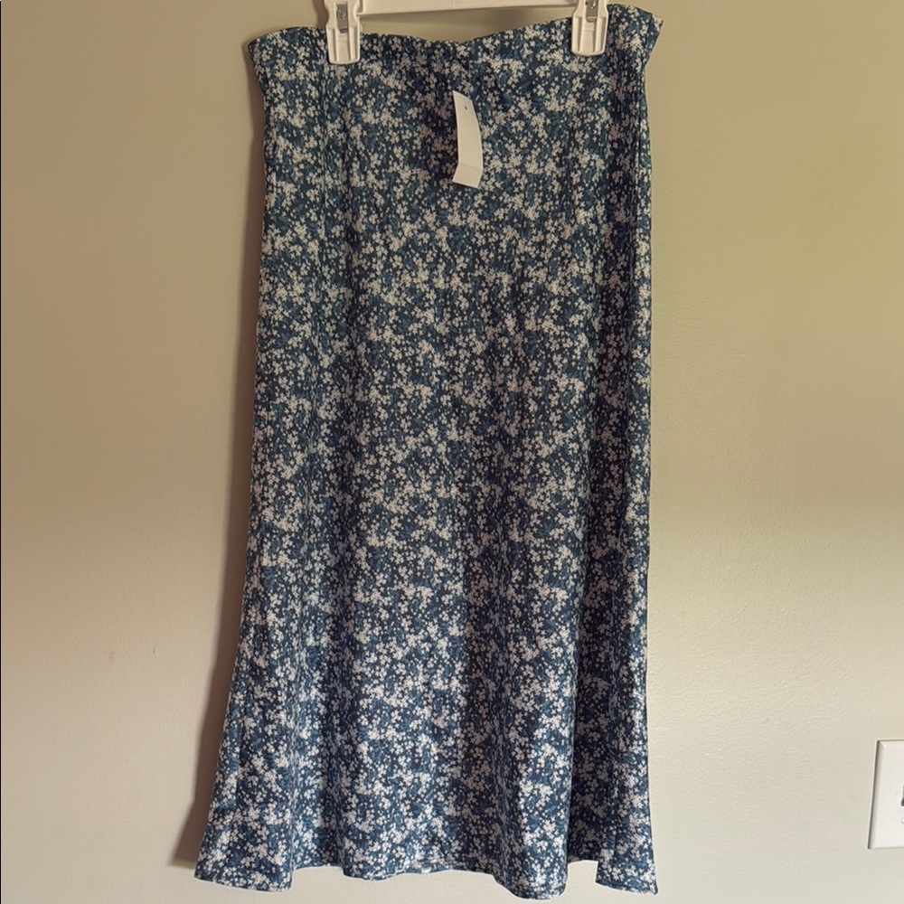 LOFT Floral Blue Skirt size Small